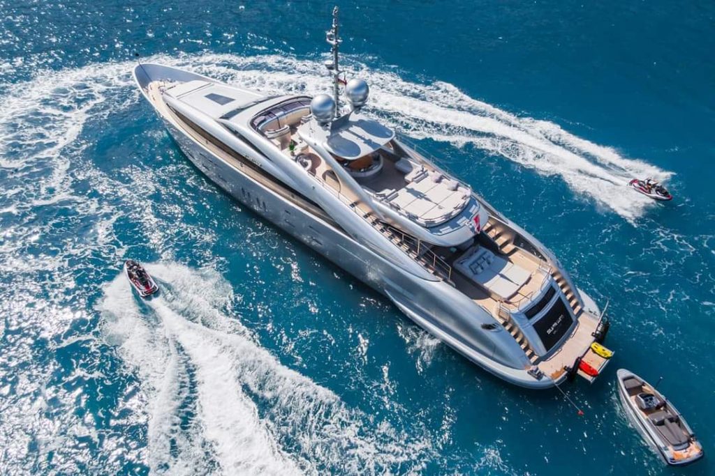 Isa Yachts Silver Wind from above